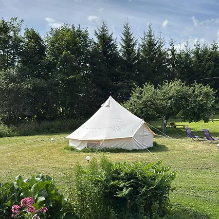 Vallimaee Glamping Otepaeae Luxussátor Magestiku