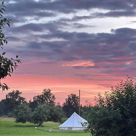 Vallimaee Glamping Otepaeae Luxussátor *