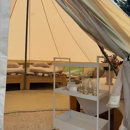 Vallimaee Glamping Otepaeae * Magestiku