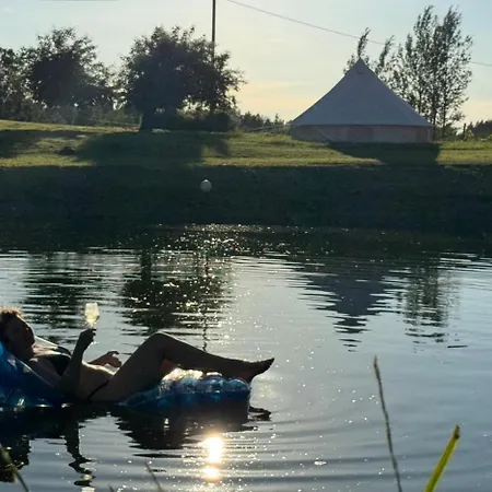 Luxussátor Vallimaee Glamping Otepaeae